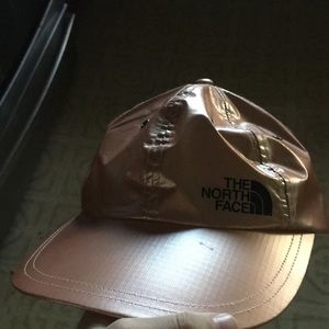 Supreme ss18 rose gold cap